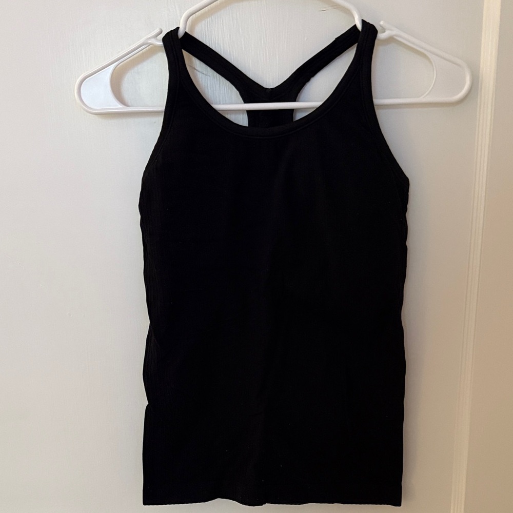 Women’s black workout tank top